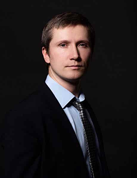 Деловая фотография мужчины в студии